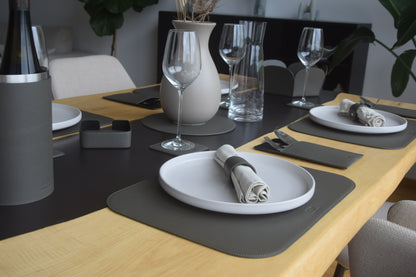 Weinkühler aus Leder mit Edelstahleinsatz – stilvolle Kühlung für Wein & Sekt