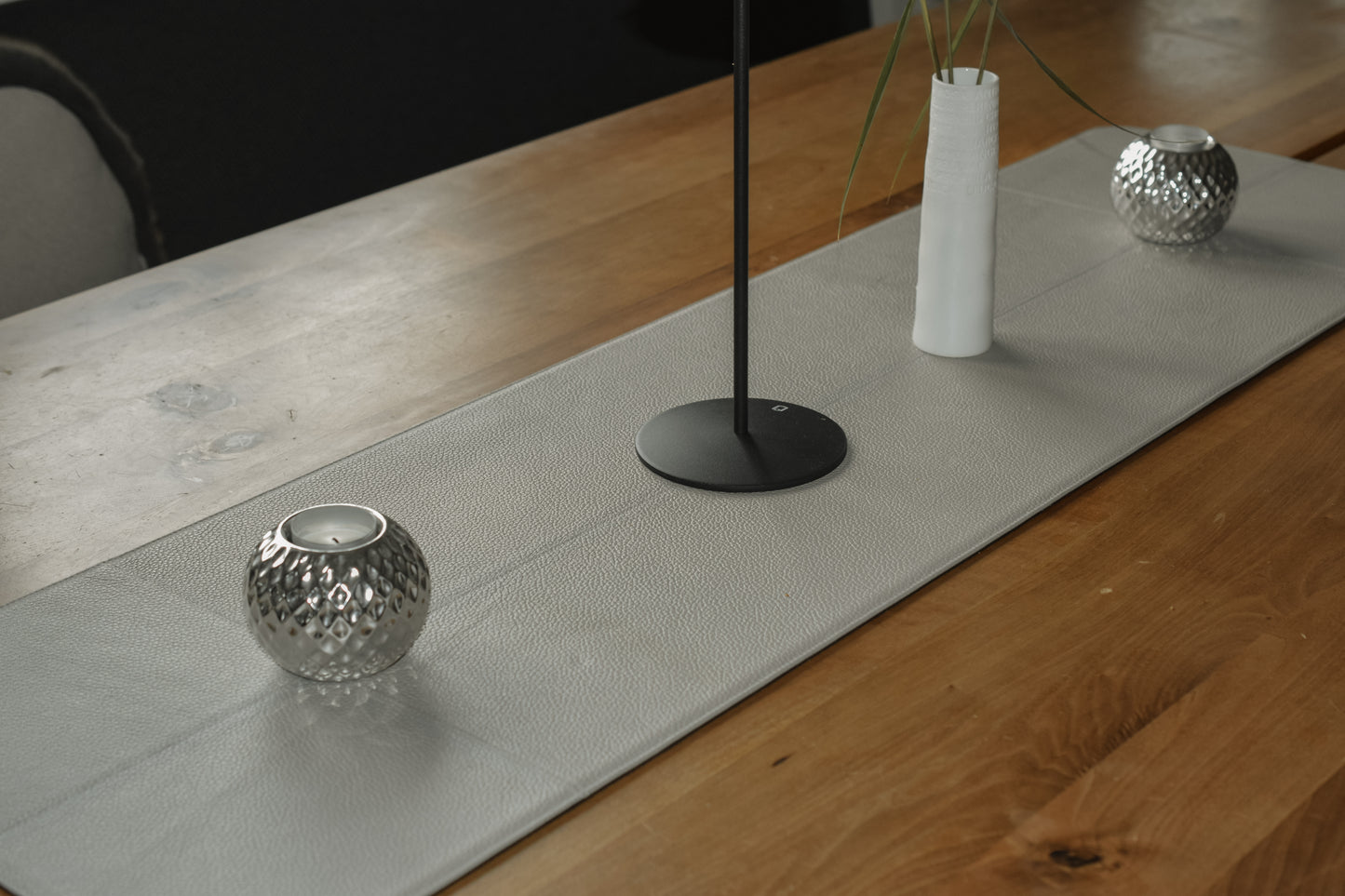 Tischläufer mit Ziernähten – 120 × 34 cm