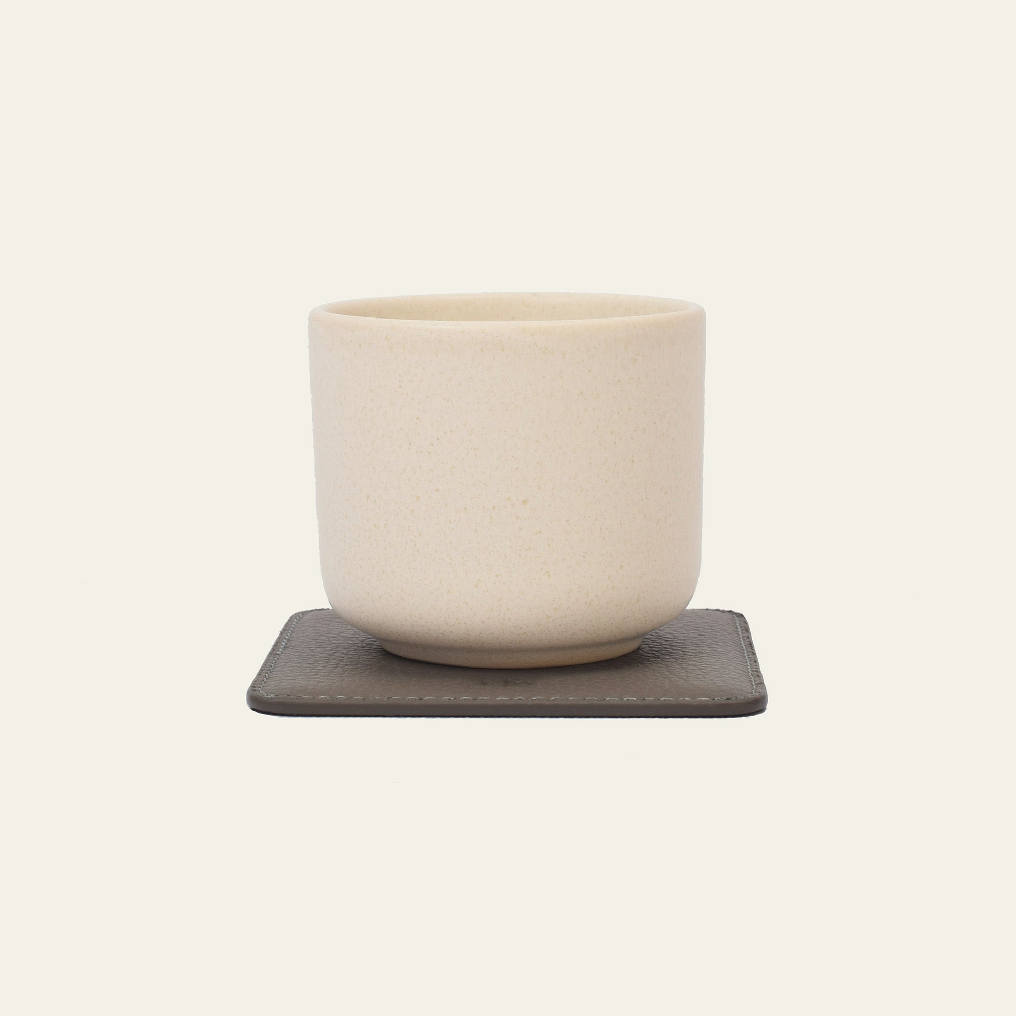 6 quadratische Leder-Glasuntersetzer im Set – inkl. Halter