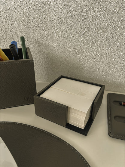Zettelbox aus Leder – 10,5 × 10,5 × 4,5 cm inkl. Notizzettel