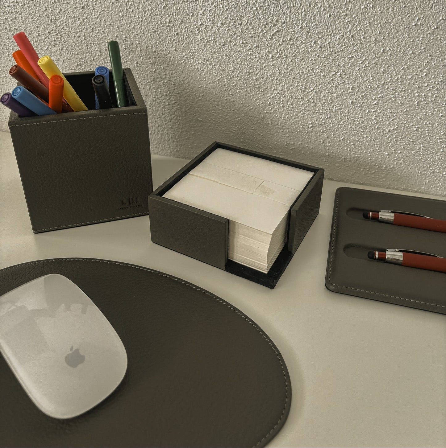 Zettelbox aus Leder – 10,5 × 10,5 × 4,5 cm inkl. Notizzettel