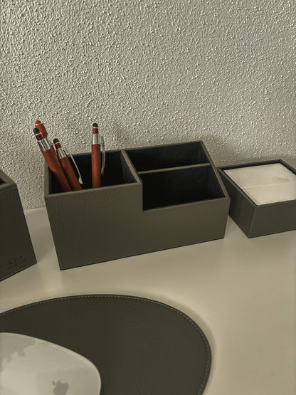 Schreibtischorganizer aus Leder – mit Innenfächern, 10,5 × 9 × 9 cm