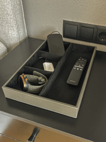 Leder-Schatulle mit Unterteilungen – offen & vielseitig