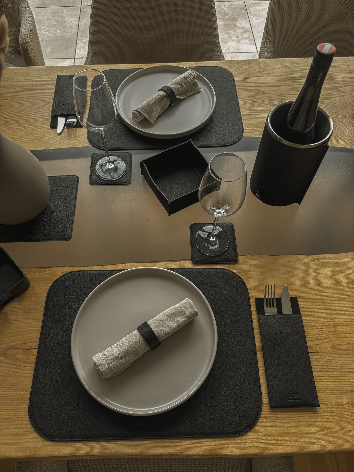 Kleiner Brotkorb & Obstkorb aus Leder – stilvoll und pflegeleicht – 14 × 14 cm