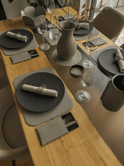 Schmale Bestecktasche mit Mikrofaserfutter – 22 × 10 cm