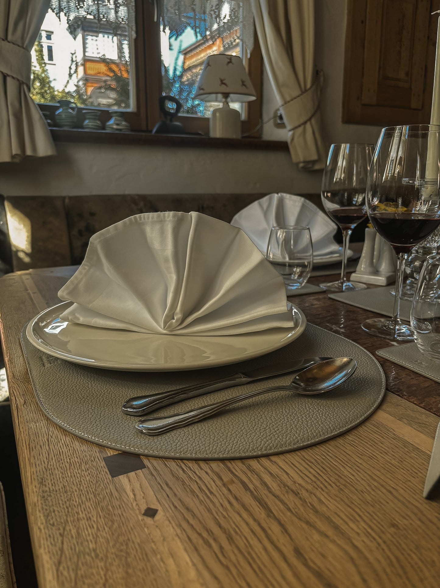 Tischset oval –  50 x 34 cm - formschön & rutschfest