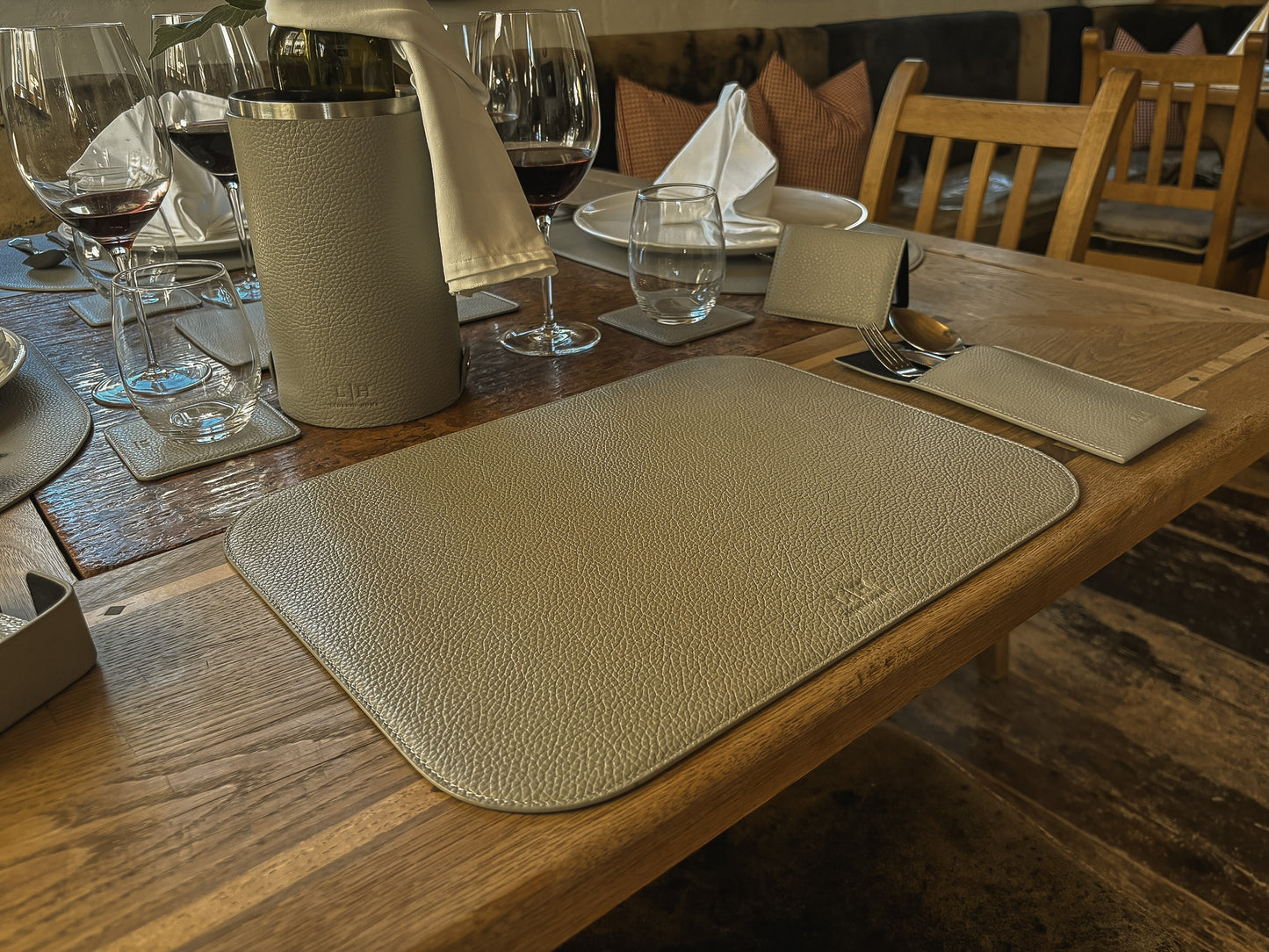 Telleruntersetzer aus Leder (ca. 41 × 31 cm) - rechteckig