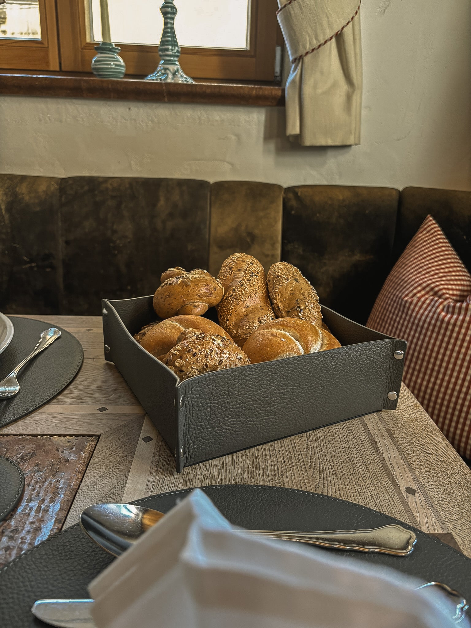 Brotkorb & Obstkorb aus Leder – stilvolle Aufbewahrung mit Charakter – 20 × 20 cm