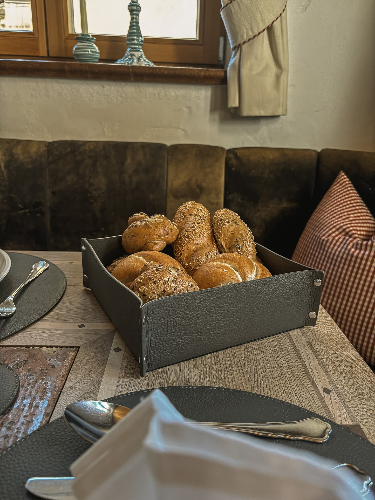 Brotkorb & Obstkorb aus Leder – stilvolle Aufbewahrung mit Charakter – 20 × 20 cm