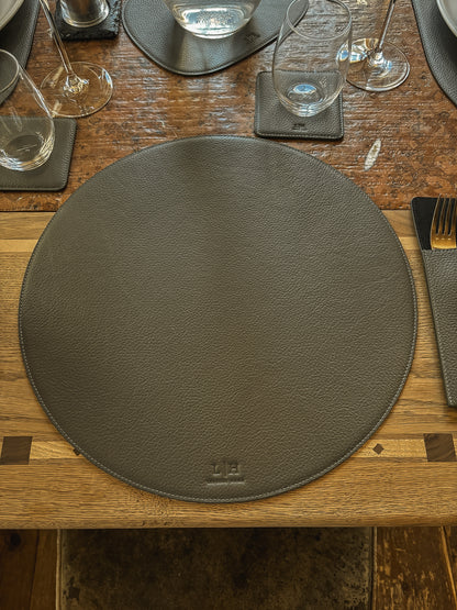 Platzset rund Ø 37 cm – stilvolles Tischset aus echtem Leder
