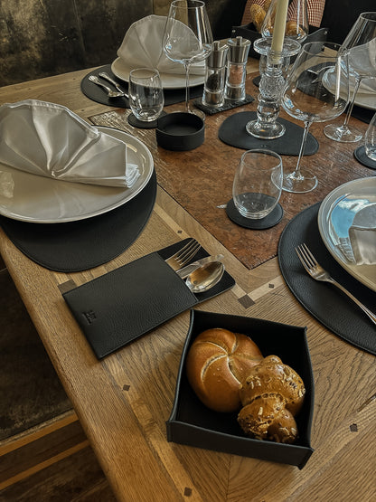 Leder-Bestecktasche – schlicht, elegant & funktional