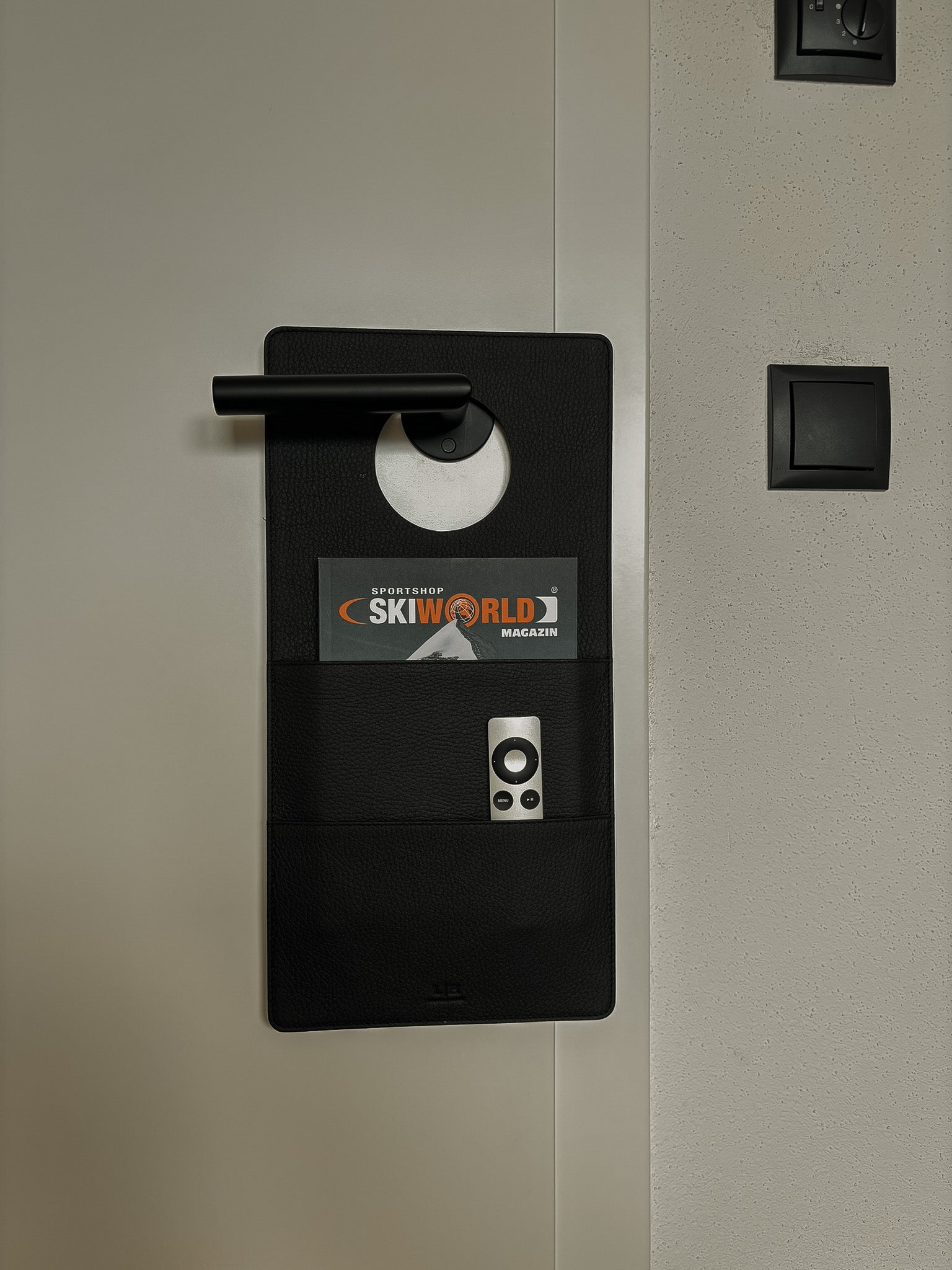 Hängeorganizer aus Leder – 40 × 20 cm