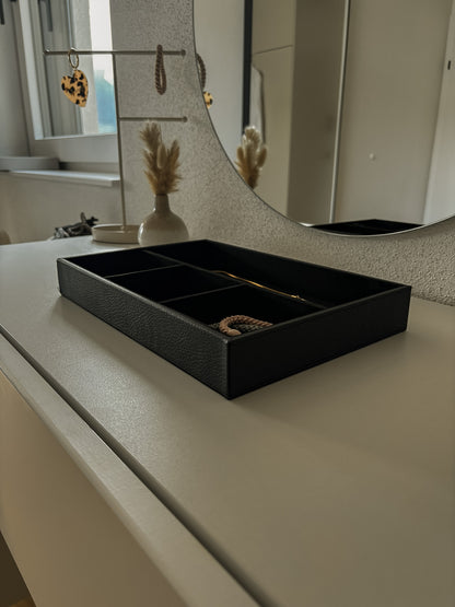 Leder-Schatulle mit Unterteilungen – offen & vielseitig