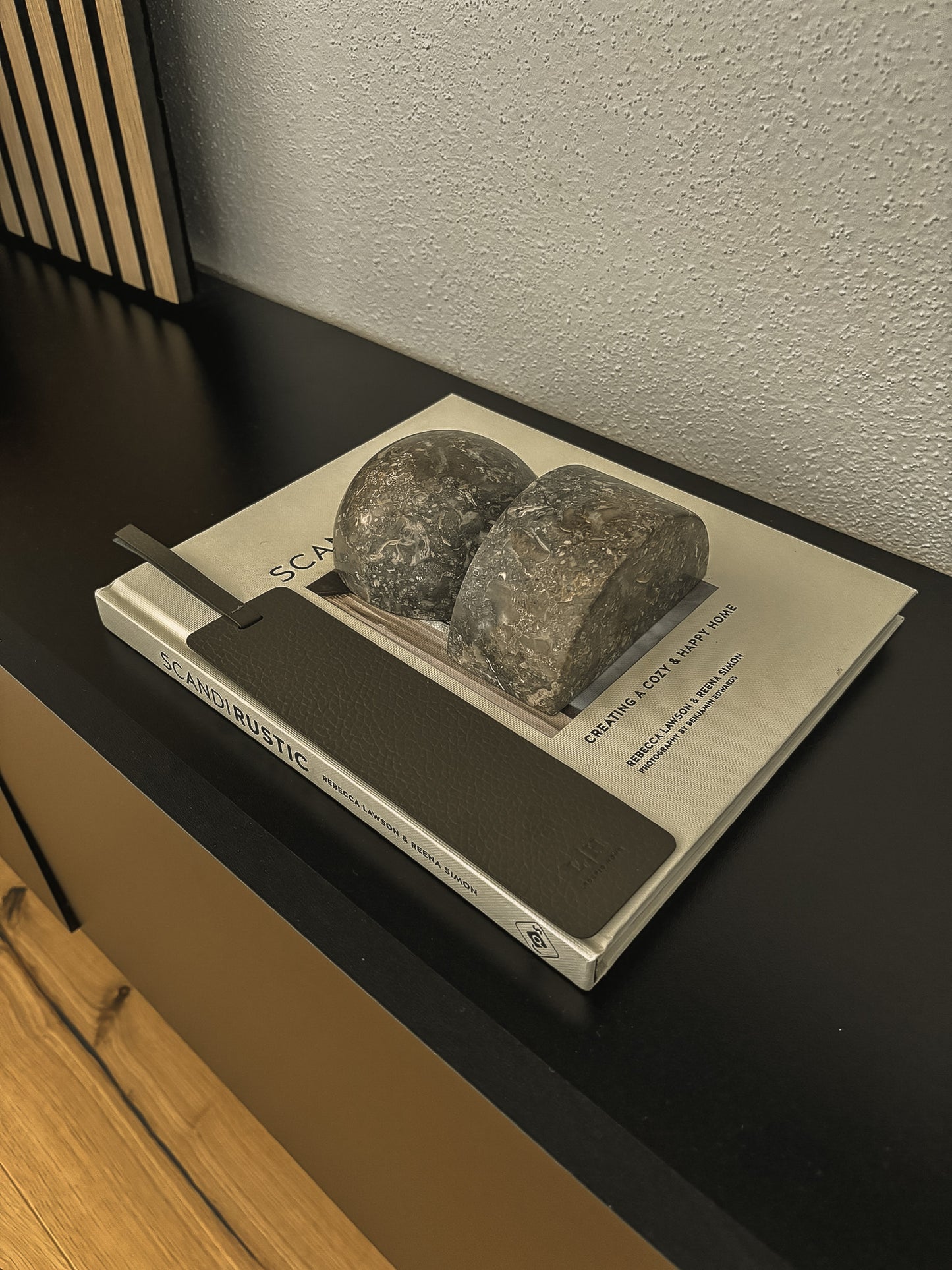 Lesezeichen aus Leder – 20 × 5 cm