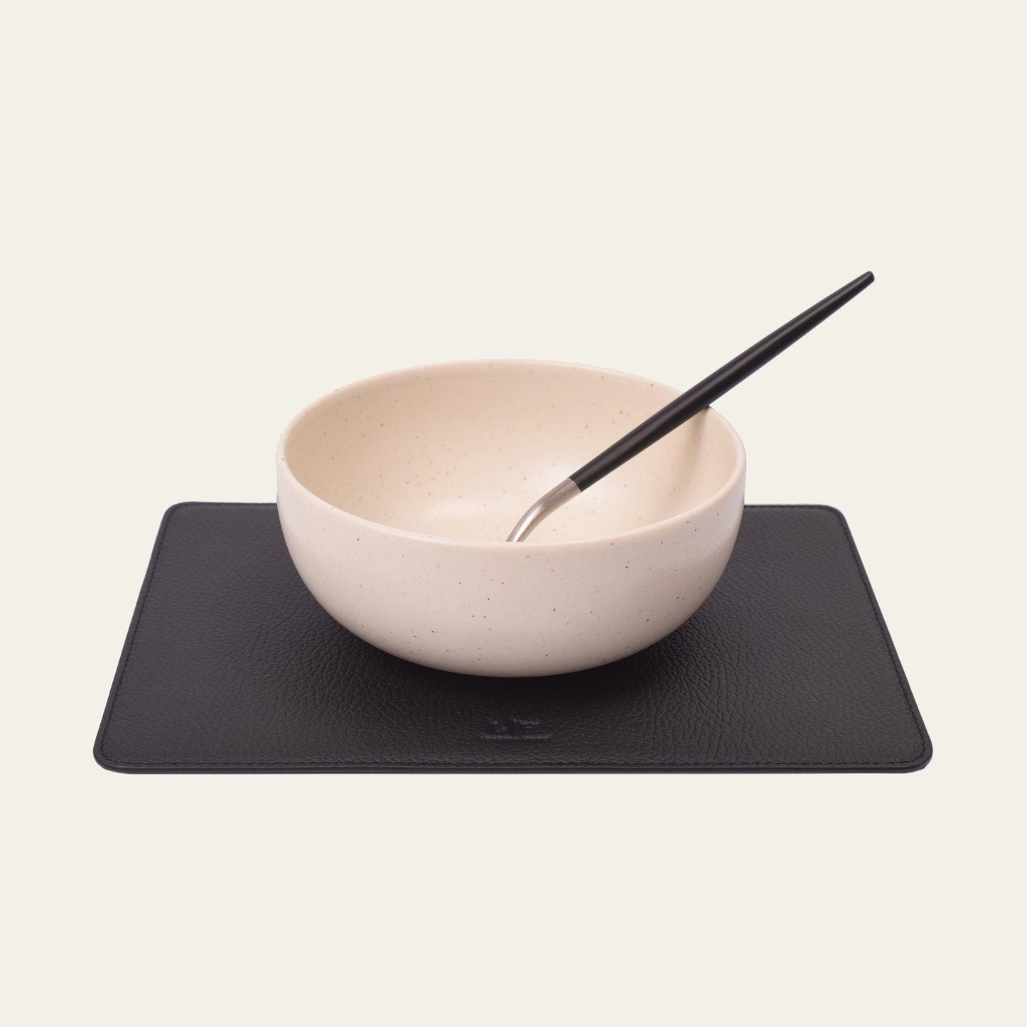 Kleines Platzset aus Leder, Rechteckig – Kompakte Tischunterlage für Alltag & Service – 25 × 18 cm