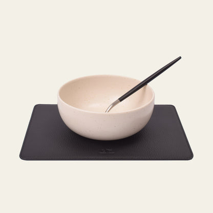 Kleines Platzset aus Leder, Rechteckig – Kompakte Tischunterlage für Alltag & Service – 25 × 18 cm