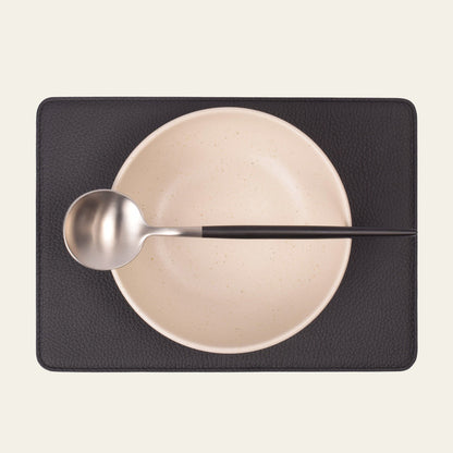 Kleines Platzset aus Leder, Rechteckig – Kompakte Tischunterlage für Alltag & Service – 25 × 18 cm