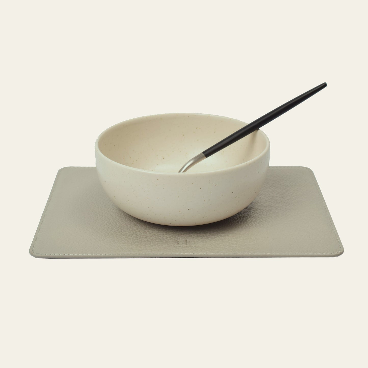 Kleines Platzset aus Leder, Rechteckig – Kompakte Tischunterlage für Alltag & Service – 25 × 18 cm