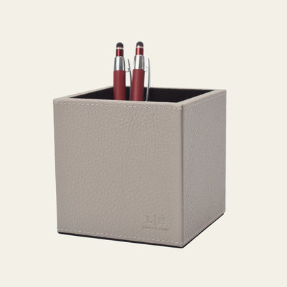 Leder-Stiftehalter – stilvolle Ordnung