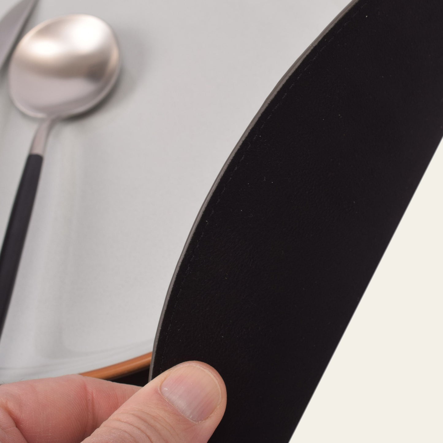 Tischset oval –  50 x 34 cm - formschön & rutschfest