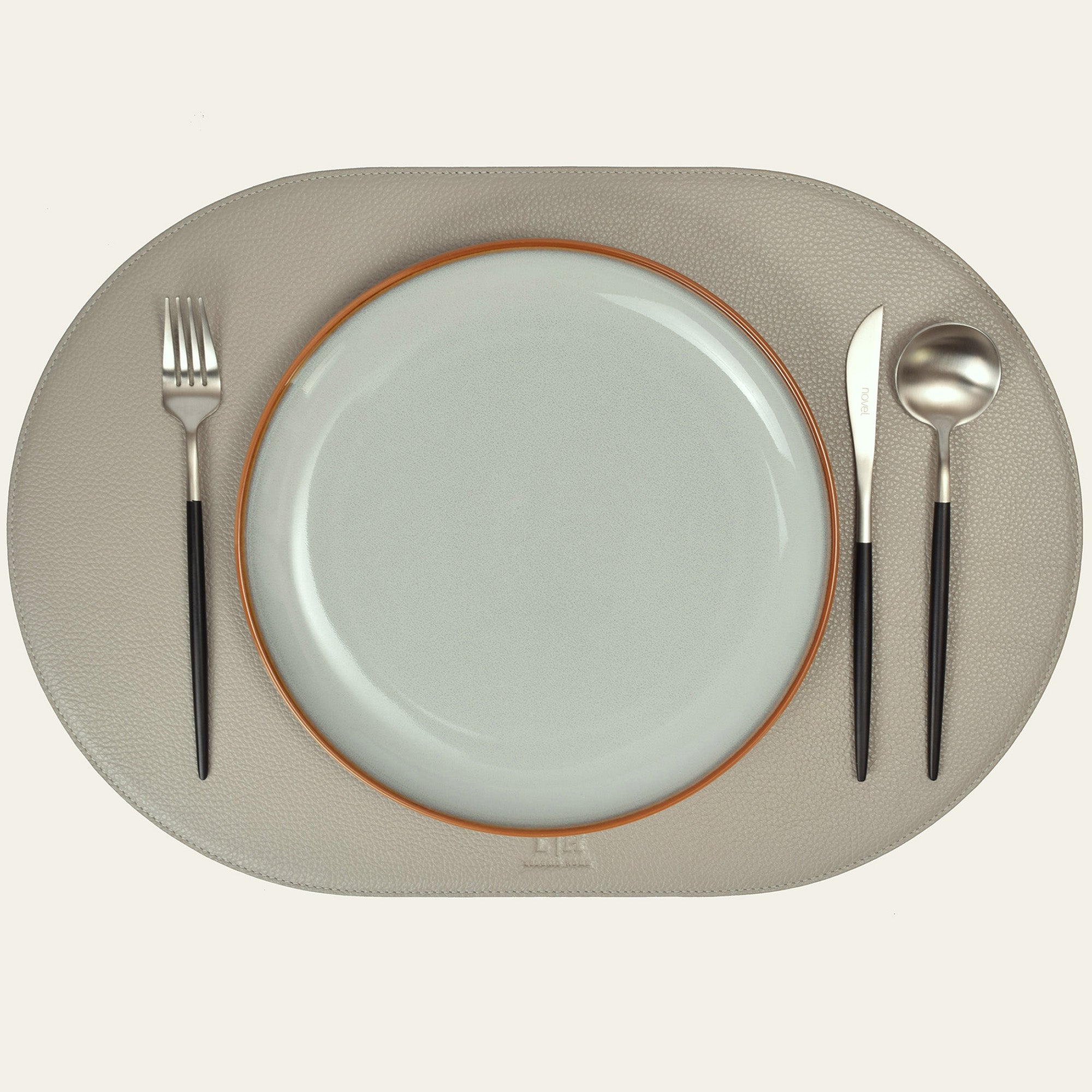 Tischset oval –  50 x 34 cm - formschön & rutschfest