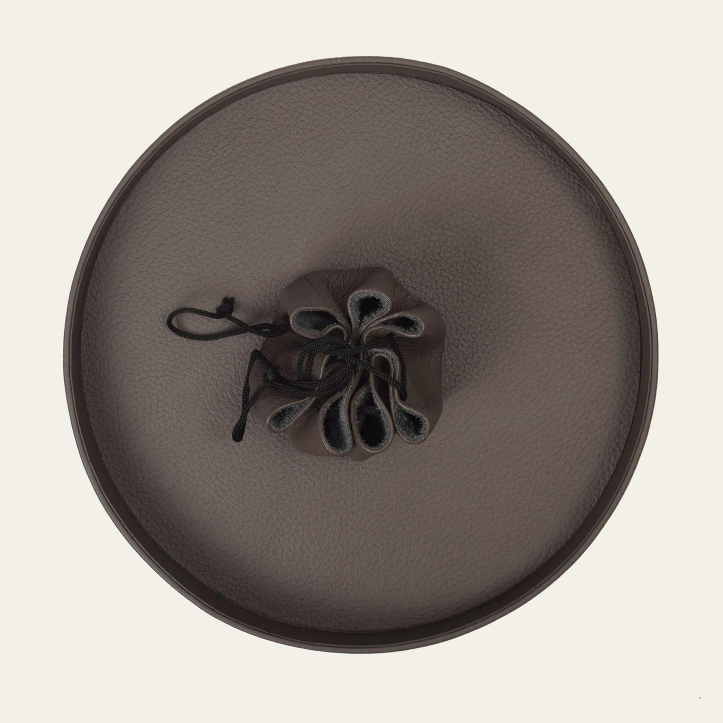 Leder-Würfeltablett – stilvoller Untergrund für Spiel & Ordnung