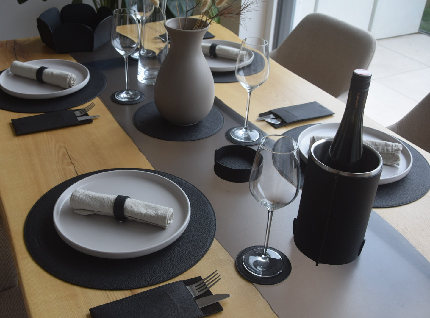 Runde Glasuntersetzer aus Leder – 6er-Set mit Halter