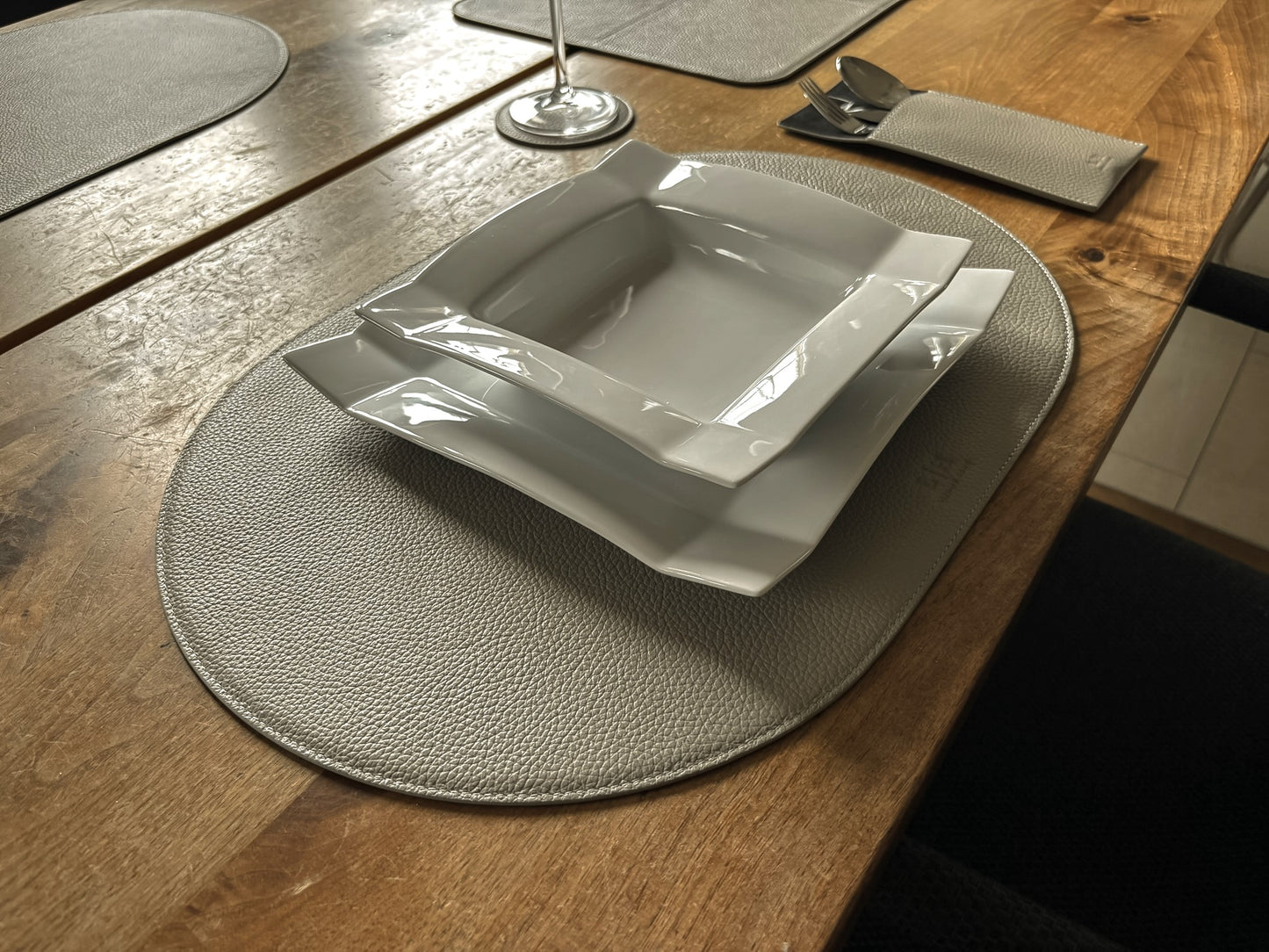 Tischset oval –  50 x 34 cm - formschön & rutschfest