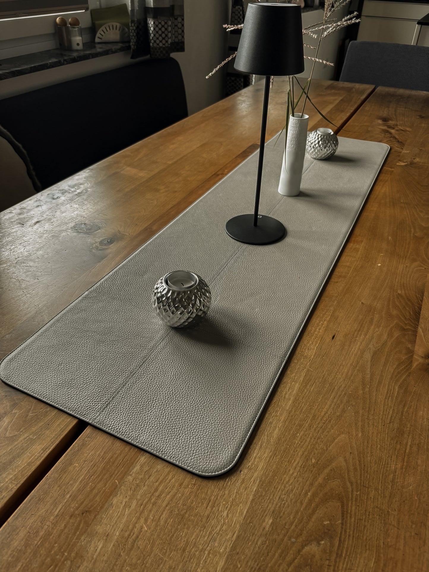 Tischläufer mit Ziernähten – 120 × 34 cm